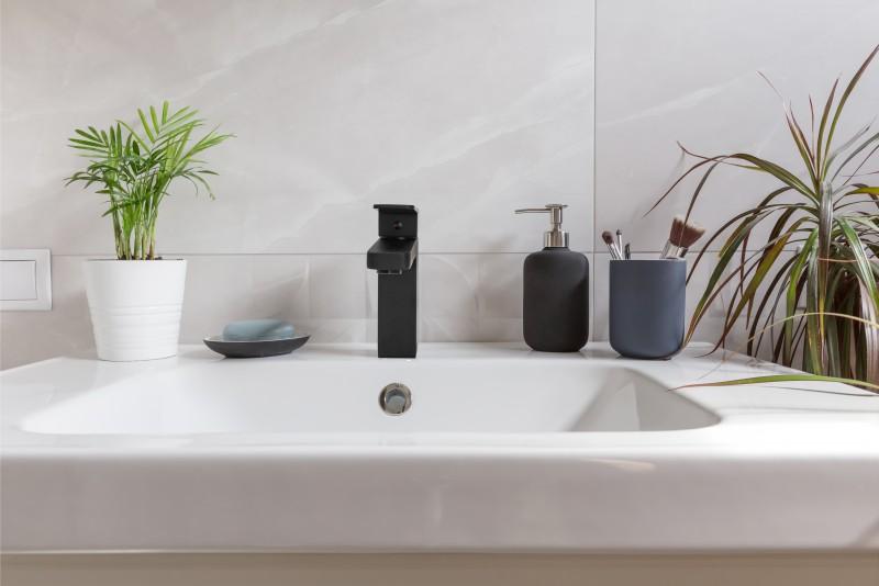 Bateria umywalkowa łazienkowa stojąca kran kwadrat czarna - Yoka